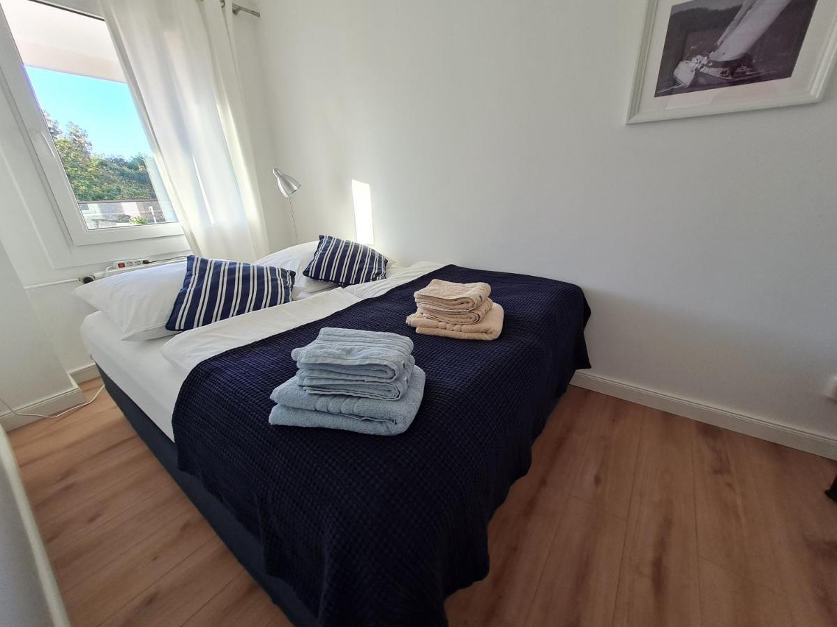 Ferienwohnung Flossis Home 글룩스부르크 외부 사진